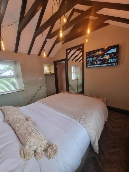 Luxurious Cottage With Hot Tub, Lake District Duddon Экстерьер фото