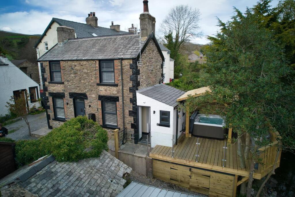 Luxurious Cottage With Hot Tub, Lake District Duddon Экстерьер фото