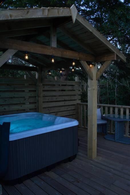 Luxurious Cottage With Hot Tub, Lake District Duddon Экстерьер фото