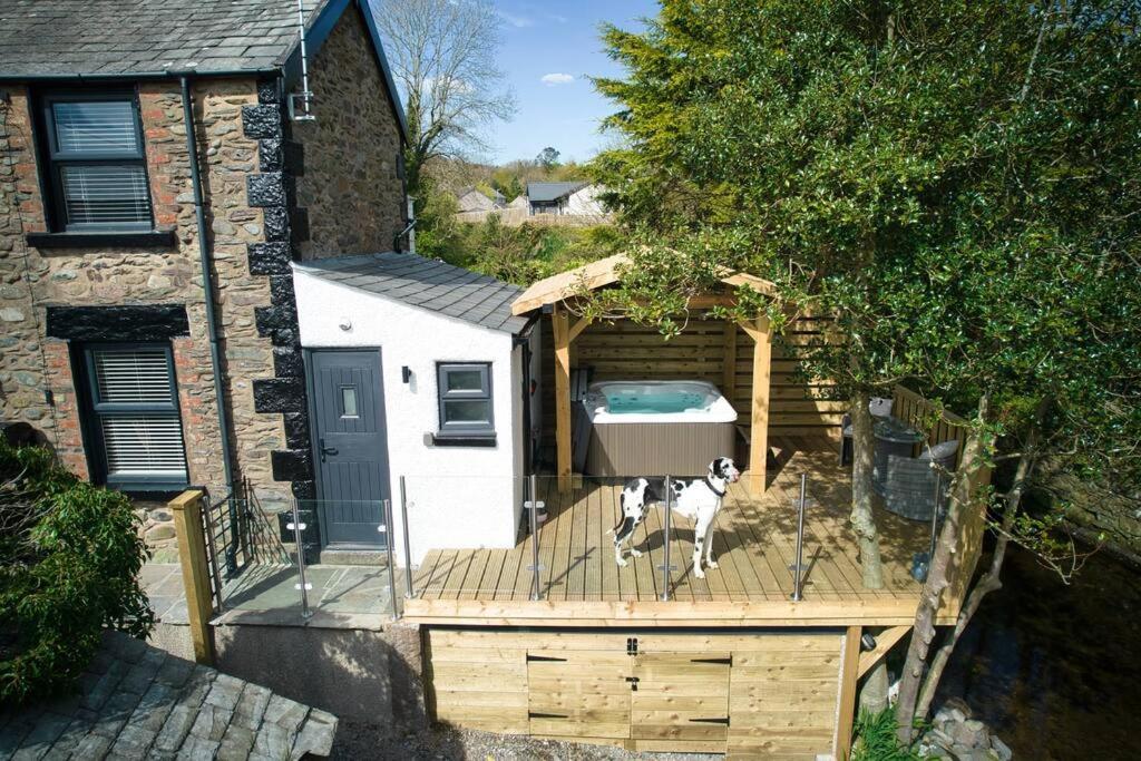 Luxurious Cottage With Hot Tub, Lake District Duddon Экстерьер фото