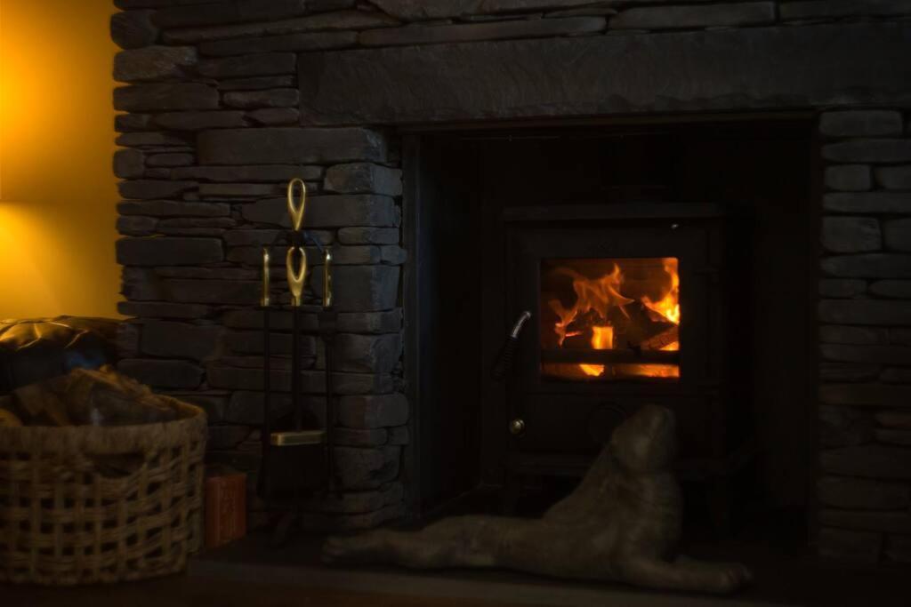 Luxurious Cottage With Hot Tub, Lake District Duddon Экстерьер фото