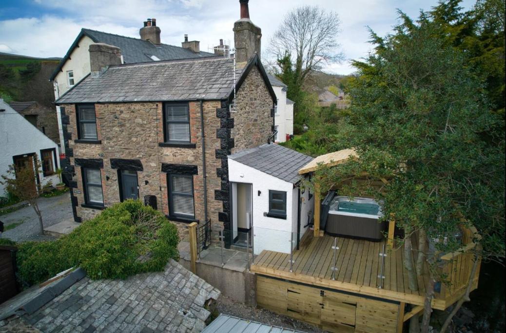 Luxurious Cottage With Hot Tub, Lake District Duddon Экстерьер фото